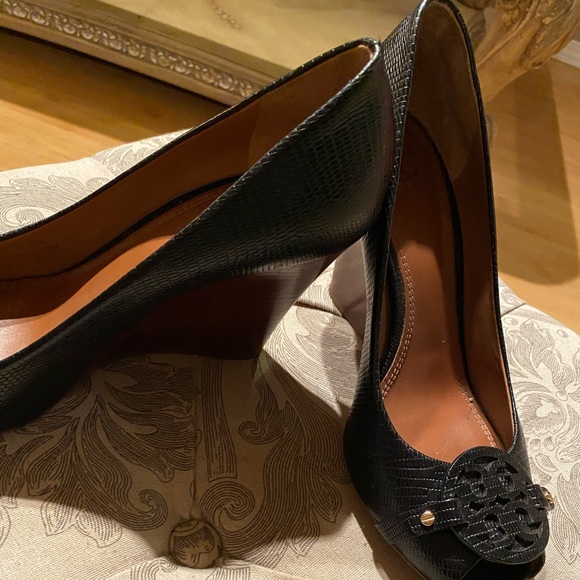 Tory Burch Wedge Heels Size 10 “like new” - Picture 8 of 8